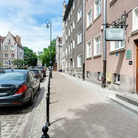 Elite Old Town Straganiarska *