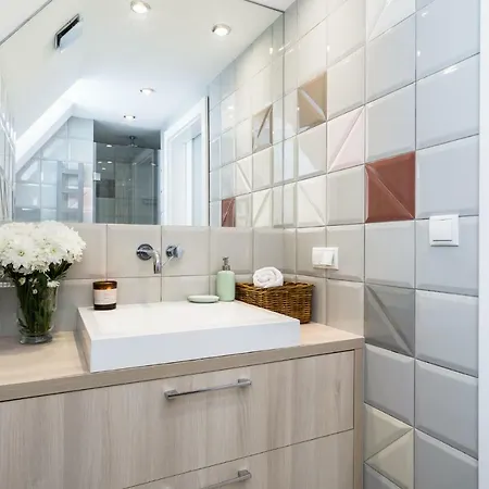 Elite Old Town Straganiarska