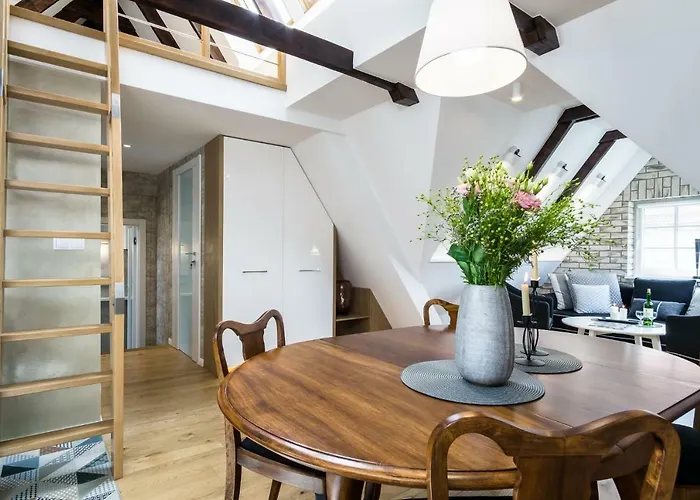 Elite Old Town Straganiarska